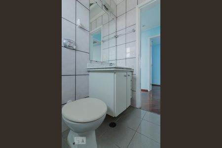 Banheiro de apartamento à venda com 2 quartos, 68m² em Vila Curuçá, Santo André
