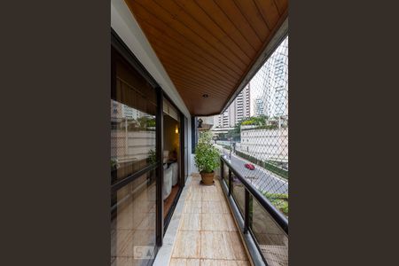 Apartamento à venda com 176m², 3 quartos e sem vagaVaranda da sala