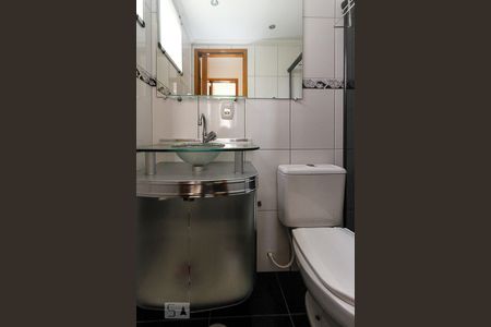 Apartamento à venda com 71m², 2 quartos e 1 vaga Apartamento à venda com 71m², 2 quartos e 1 vagaBanheiro