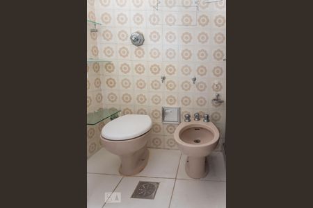 Banheiro de apartamento para alugar com 1 quarto, 60m² em Tijuca, Rio de Janeiro