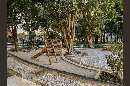 Apartamento à venda com 200m², 3 quartos e 2 vagas Apartamento à venda com 200m², 3 quartos e 2 vagasCondomínio