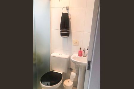 Apartamento à venda com 125m², 3 quartos e 2 vagas Apartamento à venda com 125m², 3 quartos e 2 vagasBanheiro de Serviço