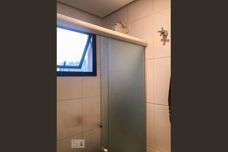 Apartamento à venda com 125m², 3 quartos e 2 vagas Apartamento à venda com 125m², 3 quartos e 2 vagasBanheiro de Serviço