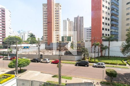 Vista da Sala de apartamento para alugar com 3 quartos, 90m² em Cristo Rei, Curitiba