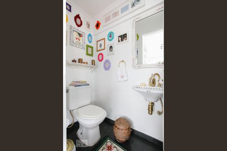 Apartamento à venda com 120m², 2 quartos e 1 vaga Apartamento à venda com 120m², 2 quartos e 1 vagaLavabo