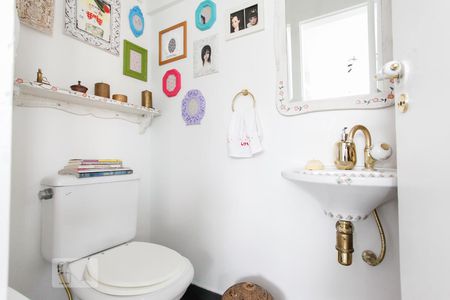 Apartamento à venda com 120m², 2 quartos e 1 vaga Apartamento à venda com 120m², 2 quartos e 1 vagaLavabo