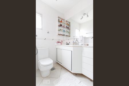 Apartamento à venda com 120m², 2 quartos e 1 vaga Apartamento à venda com 120m², 2 quartos e 1 vagaBanheiro