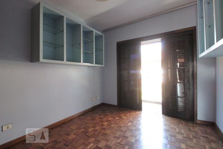 Casa à venda com 420m², 4 quartos e 6 vagasQuarto 3