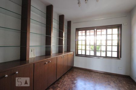 Casa à venda com 420m², 4 quartos e 6 vagasEscritório
