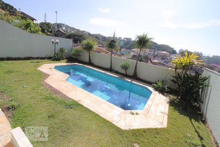 Casa à venda com 420m², 4 quartos e 6 vagasPiscina