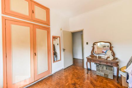 Casa à venda com 450m², 3 quartos e 2 vagas Casa à venda com 450m², 3 quartos e 2 vagasQuarto 1