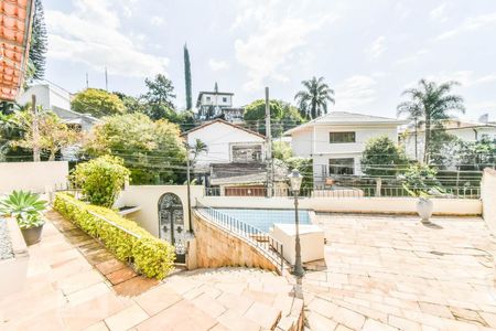 Casa à venda com 450m², 3 quartos e 2 vagas Casa à venda com 450m², 3 quartos e 2 vagasÁrea Externa - Frente