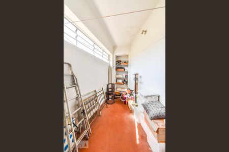 Casa à venda com 450m², 3 quartos e 2 vagas Casa à venda com 450m², 3 quartos e 2 vagasLavanderia
