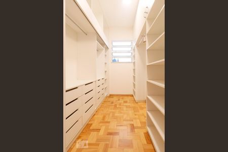 Apartamento à venda com 120m², 3 quartos e sem vagaCloset 2