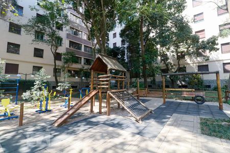 Apartamento à venda com 120m², 3 quartos e sem vagaÁrea Comum - Playground e Academia