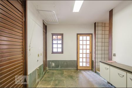 Casa à venda com 542m², 5 quartos e 2 vagasÁrea de Serviço