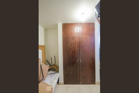 Casa à venda com 542m², 5 quartos e 2 vagasQuarto de Serviço