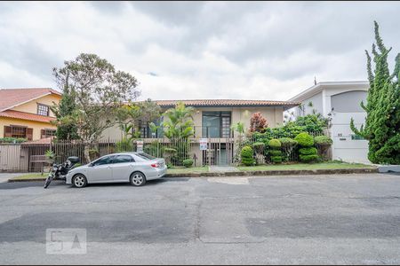 Casa à venda com 542m², 5 quartos e 2 vagasFachada