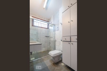 Casa à venda com 542m², 5 quartos e 2 vagasBanheiro Social
