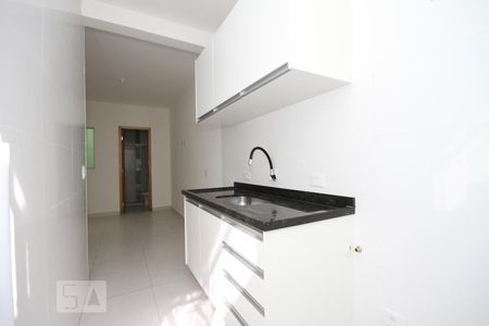 Cozinha de casa de condomínio para alugar com 1 quarto, 42m² em Vila Brasílio Machado, São Paulo