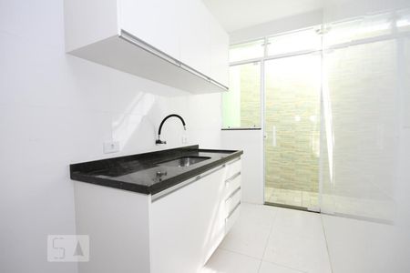 Cozinha de casa de condomínio para alugar com 1 quarto, 42m² em Vila Brasílio Machado, São Paulo
