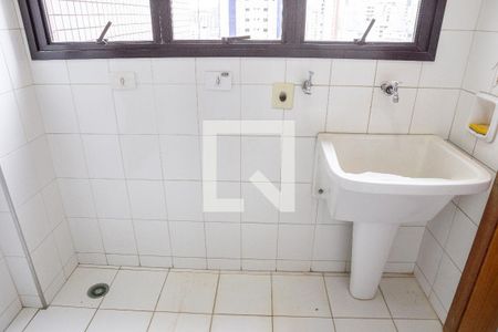 Apartamento à venda com 102m², 3 quartos e 3 vagas Apartamento à venda com 102m², 3 quartos e 3 vagasÁrea de Serviço