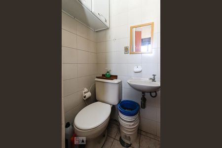 Apartamento à venda com 90m², 3 quartos e 2 vagas Apartamento à venda com 90m², 3 quartos e 2 vagasBanheiro