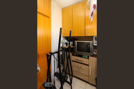 Apartamento à venda com 90m², 3 quartos e 2 vagas Apartamento à venda com 90m², 3 quartos e 2 vagasQuarto de Serviço