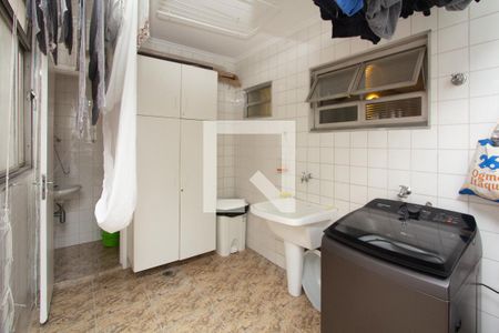 Apartamento à venda com 120m², 2 quartos e 1 vagaÁrea de Serviço