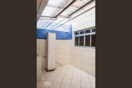 Casa à venda com 185m², 2 quartos e 1 vaga Casa à venda com 185m², 2 quartos e 1 vagaQuintal dos fundos