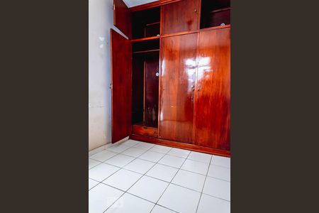 Casa à venda com 185m², 2 quartos e 1 vaga Casa à venda com 185m², 2 quartos e 1 vagaQuarto de Serviço