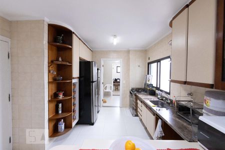 Apartamento à venda com 360m², 4 quartos e 3 vagas Apartamento à venda com 360m², 4 quartos e 3 vagasCozinha