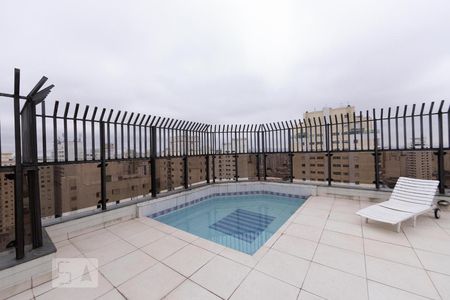 Apartamento à venda com 360m², 4 quartos e 3 vagas Apartamento à venda com 360m², 4 quartos e 3 vagasPiscina