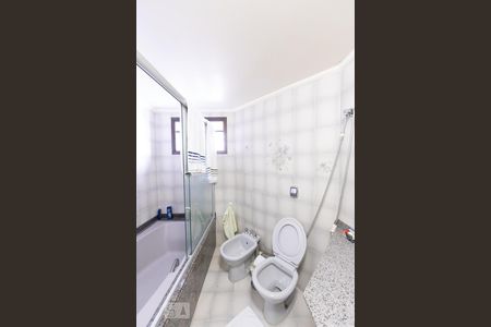 Apartamento à venda com 360m², 4 quartos e 3 vagas Apartamento à venda com 360m², 4 quartos e 3 vagasBanheiro da Suite