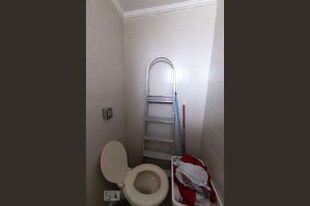 Apartamento à venda com 360m², 4 quartos e 3 vagas Apartamento à venda com 360m², 4 quartos e 3 vagasBanheiro de Serviço