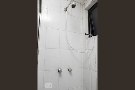 Banheiro Social de apartamento para alugar com 3 quartos, 87m² em Cristo Rei, Curitiba