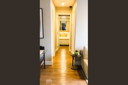 Corredor de apartamento para alugar com 2 quartos, 55m² em Liberdade, São Paulo