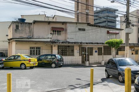 Apartamento à venda com 57m², 2 quartos e 1 vaga Apartamento à venda com 57m², 2 quartos e 1 vagaÁrea comum - Administração