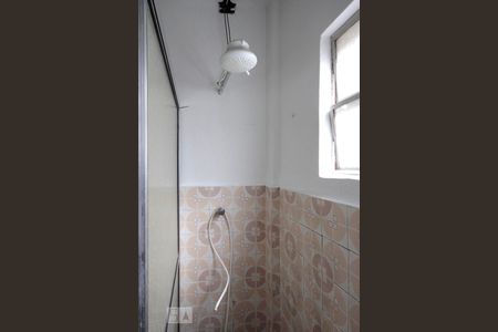 Banheiro de kitnet/studio para alugar com 1 quarto, 50m² em Bela Vista, São Paulo