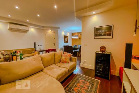 Sala de apartamento à venda com 3 quartos, 106m² em Vila Regente Feijó, São Paulo