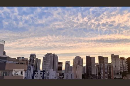 Apartamento à venda com 146m², 4 quartos e 3 vagas Apartamento à venda com 146m², 4 quartos e 3 vagasVista