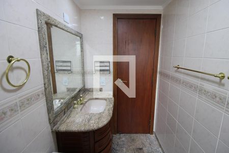 Apartamento à venda com 143m², 4 quartos e 2 vagasBanheiro 2