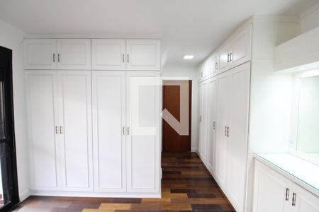 Apartamento à venda com 143m², 4 quartos e 2 vagasQuarto 4