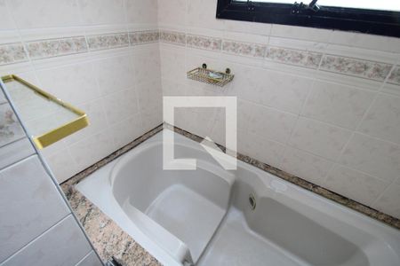 Apartamento à venda com 143m², 4 quartos e 2 vagasBanheiro 2