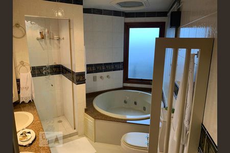 Apartamento à venda com 314m², 5 quartos e 2 vagasBanheiro 2