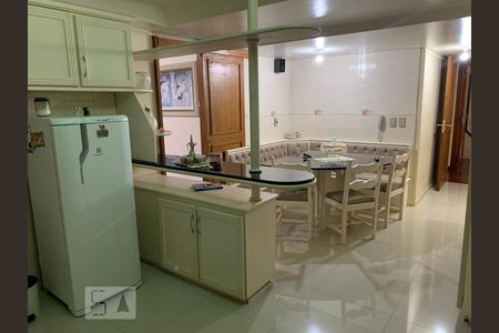 Apartamento à venda com 314m², 5 quartos e 2 vagasCozinha