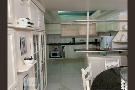 Apartamento à venda com 314m², 5 quartos e 2 vagasCozinha