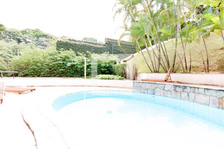 Apartamento à venda com 38m², 1 quarto e 1 vaga Apartamento à venda com 38m², 1 quarto e 1 vagaÁrea comum - Piscina