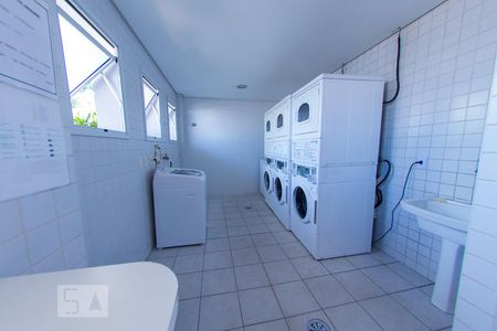 Apartamento à venda com 77m², 1 quarto e 1 vaga Apartamento à venda com 77m², 1 quarto e 1 vagaLavanderia