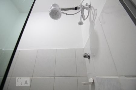 Chuveiro de casa para alugar com 1 quarto, 50m² em Jardim Monte Kemel, São Paulo